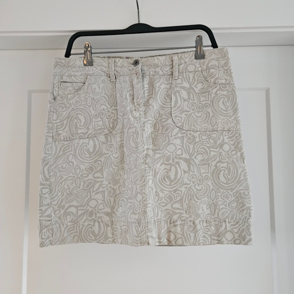 Denver Hayes Cream Floral-Pattern Mini Skirt